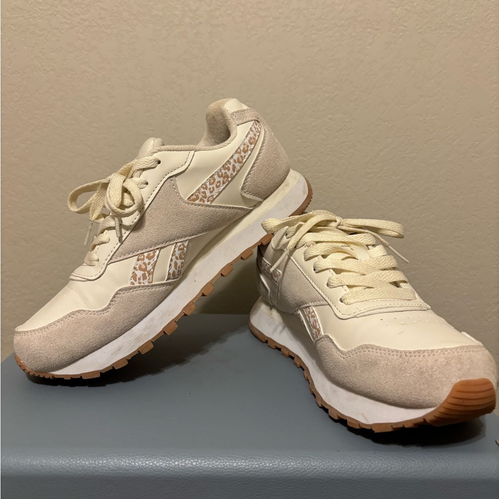 Like New Reebok Neutral Print Sneakers